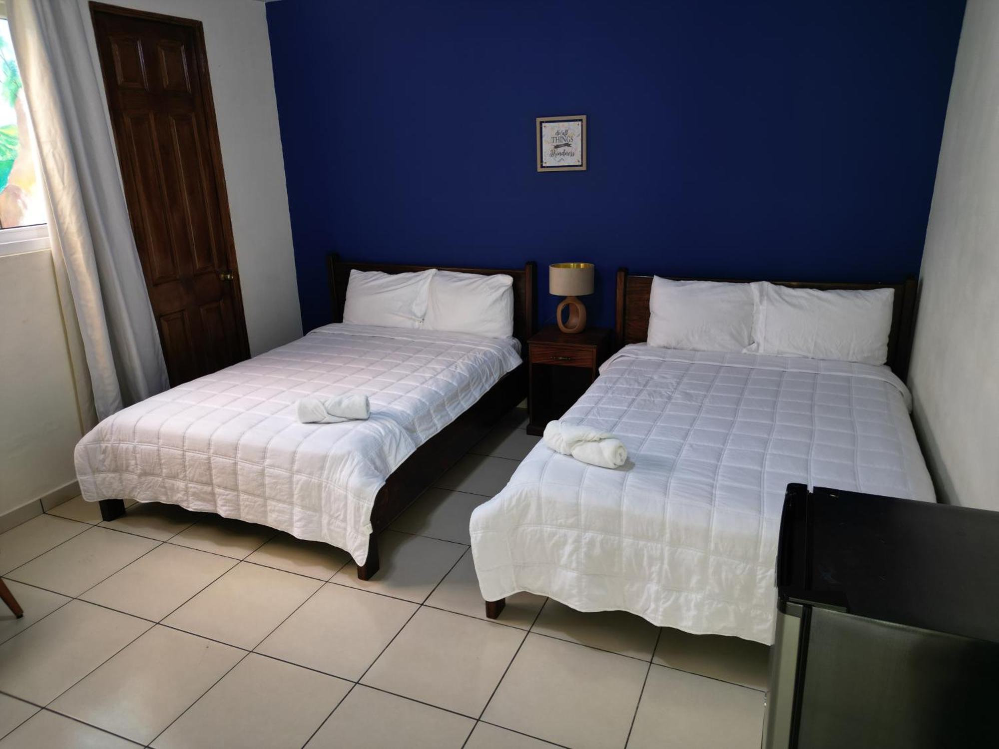 Hotel Suenos Сан-Сальвадор Экстерьер фото